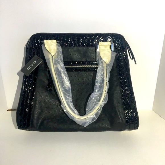 Guess bag NWT - Picture 2 of 8